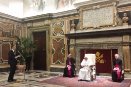 Favoriti presenta Bergoglio a Caruscino